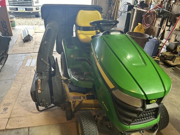 Image of John Deere X300 equipment image 3