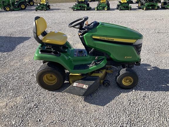 Image of John Deere X300 equipment image 2