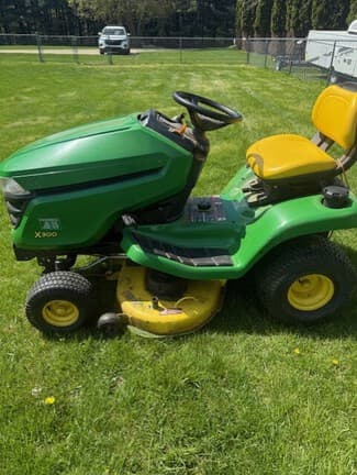 Image of John Deere X300 equipment image 2