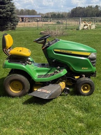 2014 John Deere X300 Equipment Image0