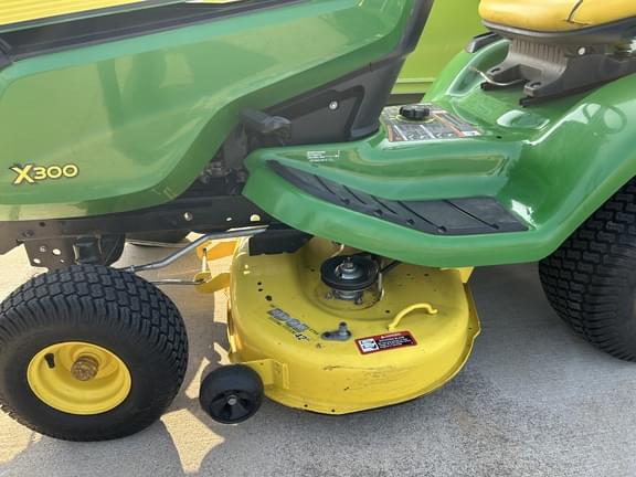Image of John Deere X300 equipment image 1