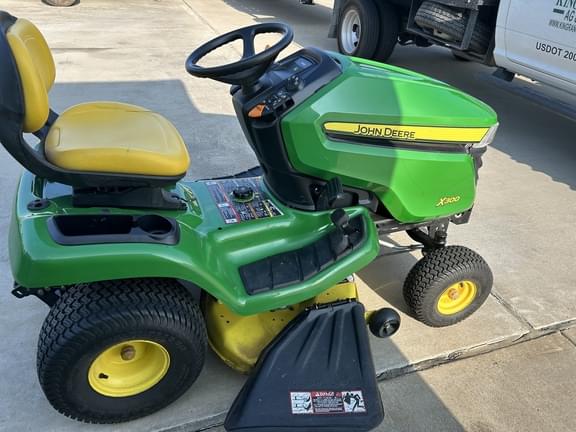 Image of John Deere X300 Primary image