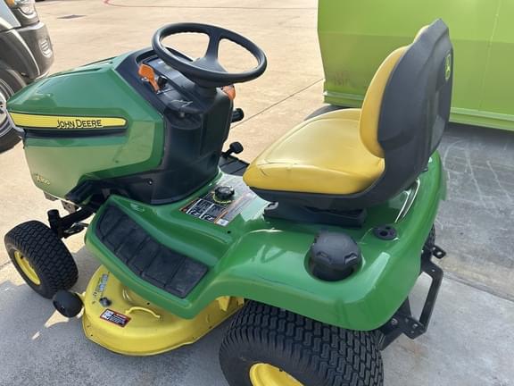 Image of John Deere X300 equipment image 2