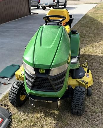 Image of John Deere X300 equipment image 4