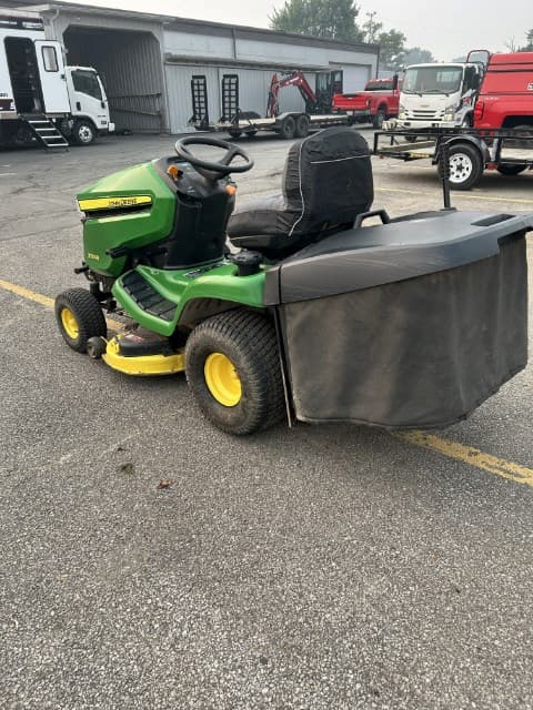 Image of John Deere X300R equipment image 2
