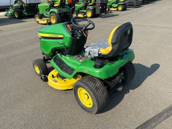 Image of John Deere X304 equipment image 2