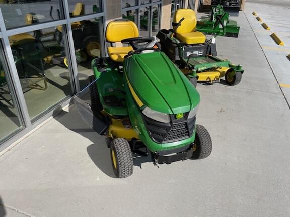 Image of John Deere X304 equipment image 1