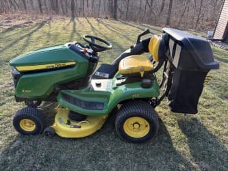 Image of John Deere X304 equipment image 1