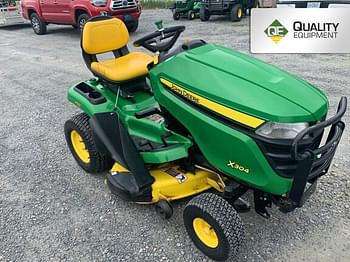 2014 John Deere X304 Equipment Image0