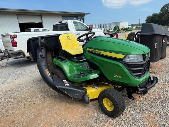 Image of John Deere X304 Primary image