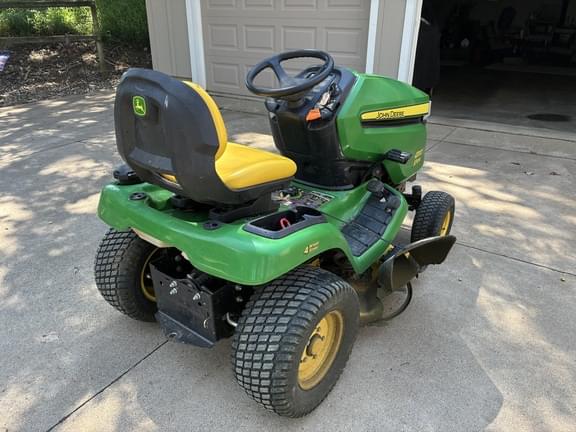 Image of John Deere X304 equipment image 2