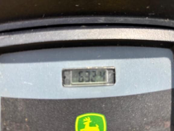 Image of John Deere X304 equipment image 4