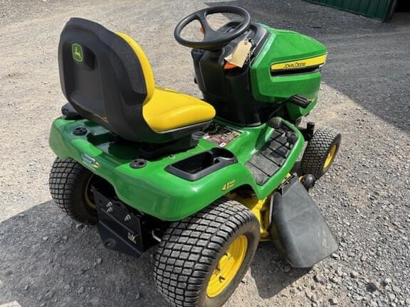 Image of John Deere X304 equipment image 2