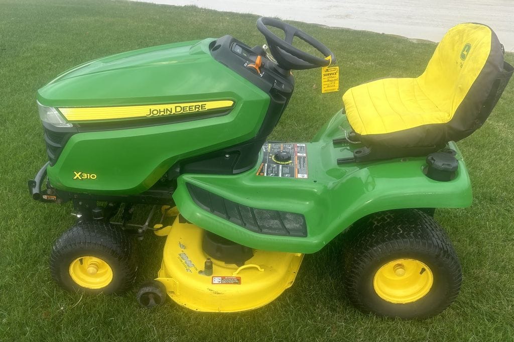 2014 John Deere X310 Equipment Image0