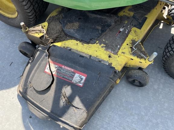 Image of John Deere X320 equipment image 3