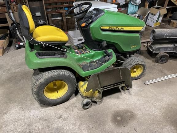 Image of John Deere X320 equipment image 3
