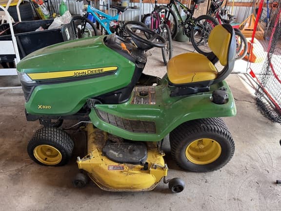 Image of John Deere X320 equipment image 1