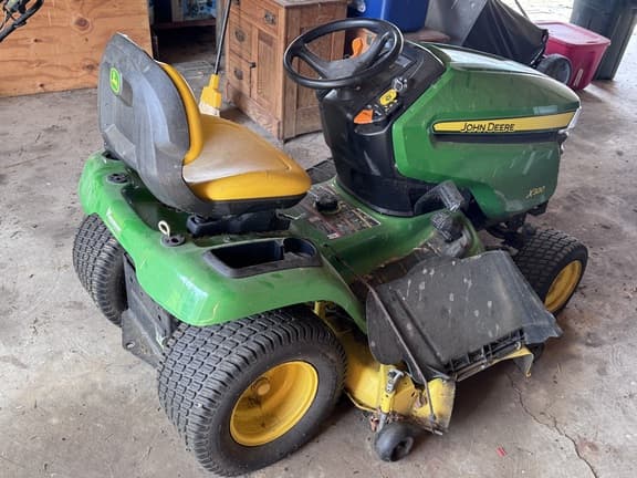 Image of John Deere X320 equipment image 4