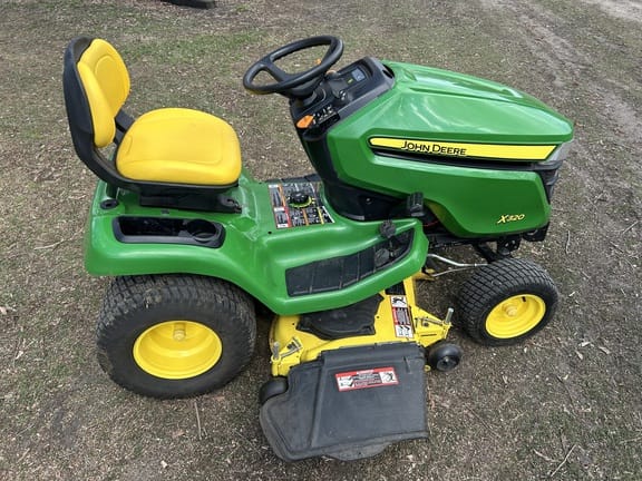 2014 John Deere X320 Equipment Image0