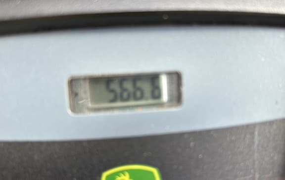 Image of John Deere X320 equipment image 4