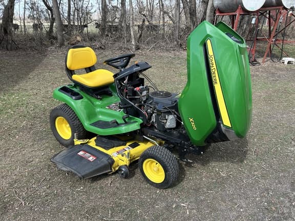 Image of John Deere X320 equipment image 2