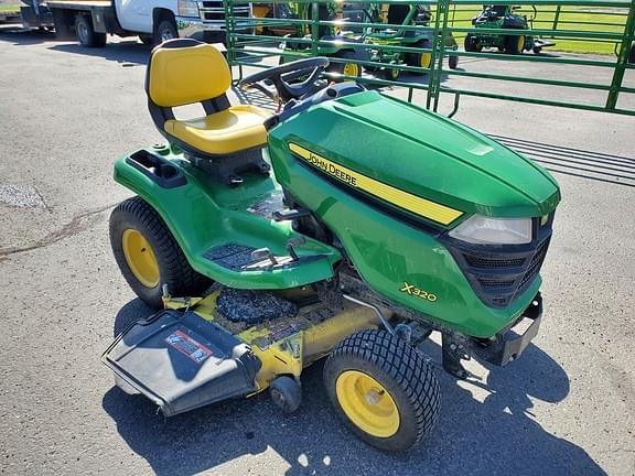 Image of John Deere X320 equipment image 1