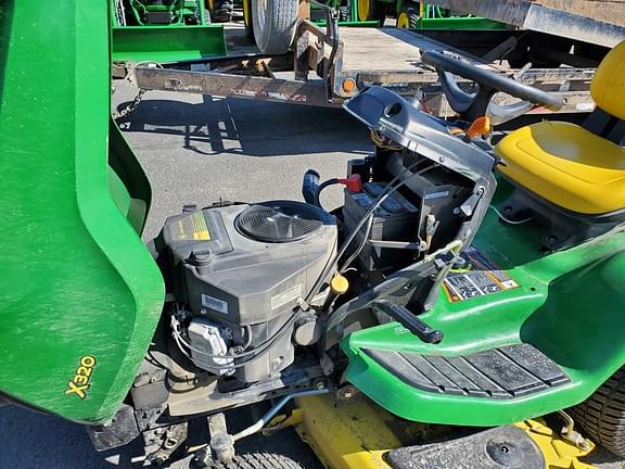 Image of John Deere X320 equipment image 4