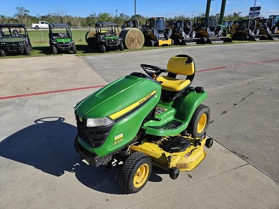 Image of John Deere X320 equipment image 1