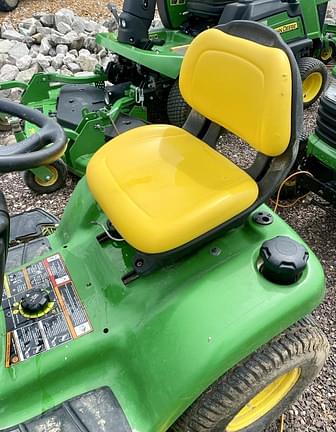 Image of John Deere X320 equipment image 3