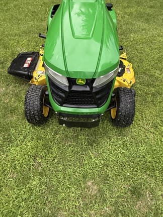 Image of John Deere X320 equipment image 3