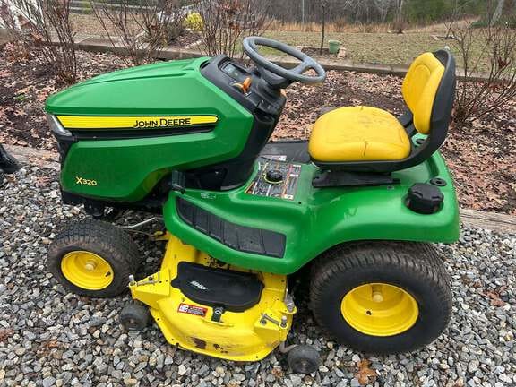 2014 John Deere X320 Equipment Image0
