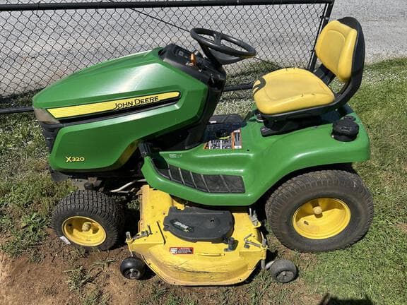Image of John Deere X320 equipment image 1
