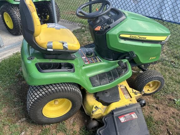 Image of John Deere X320 Image 1