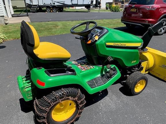 Image of John Deere X320 equipment image 4