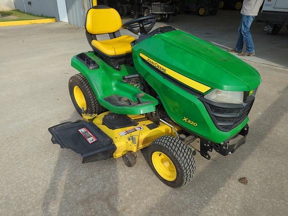 Image of John Deere X320 equipment image 2