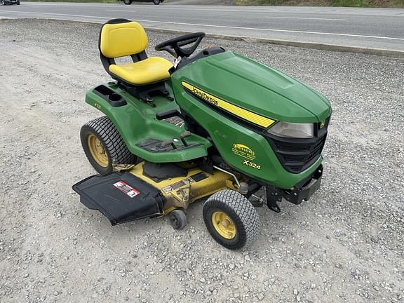 Image of John Deere X324 equipment image 2