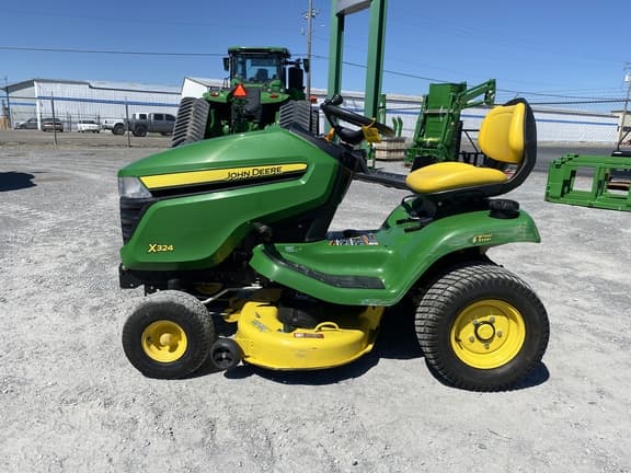 Image of John Deere X324 equipment image 1
