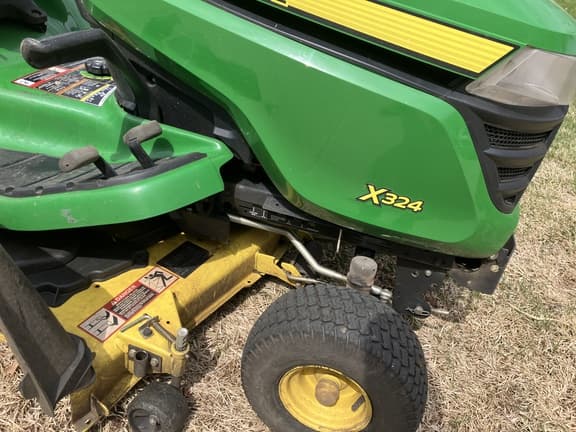 Image of John Deere X324 equipment image 2