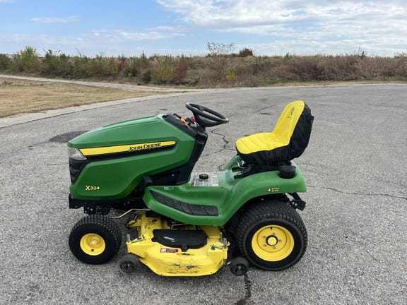 Main image John Deere X324