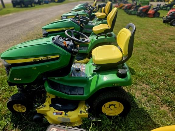Image of John Deere X324 equipment image 2