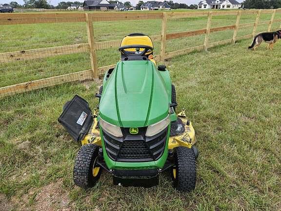 Image of John Deere X324 equipment image 4