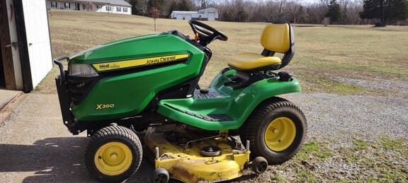 2014 John Deere X360 Equipment Image0