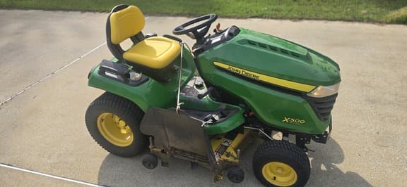 Image of John Deere X500 equipment image 4