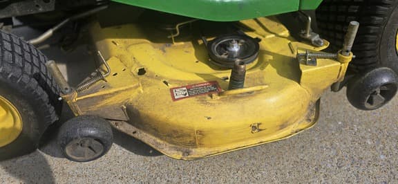 Image of John Deere X500 equipment image 1