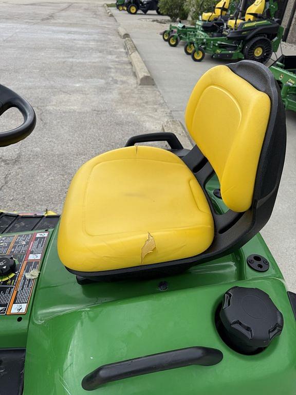 Image of John Deere X500 equipment image 4