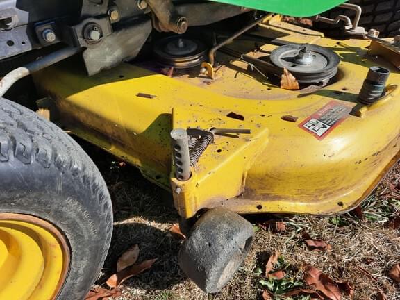 Image of John Deere X500 equipment image 3