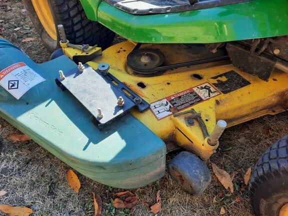 Image of John Deere X500 equipment image 4