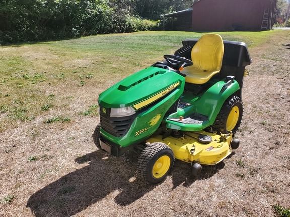Main image John Deere X530