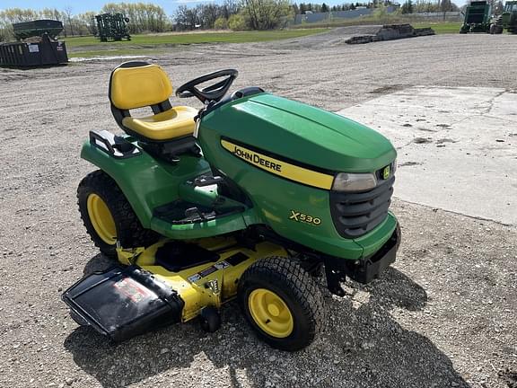 Image of John Deere X530 equipment image 1