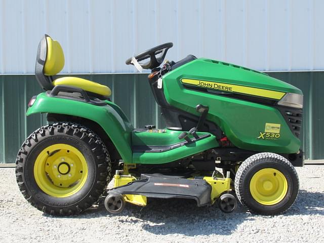 Image of John Deere X530 equipment image 3